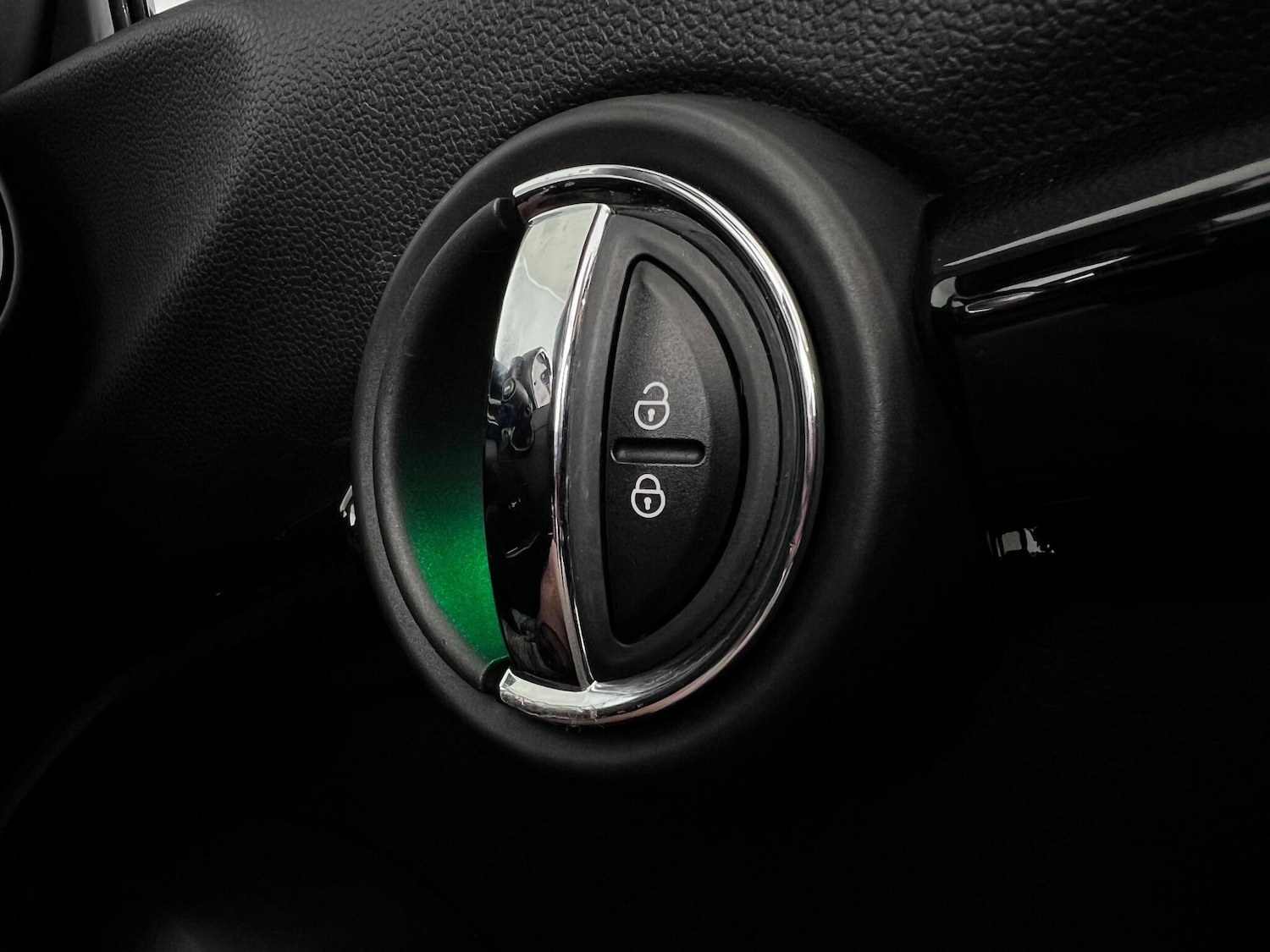 Used MINI Convertible 2016 for sale - 76466783: Photo 23