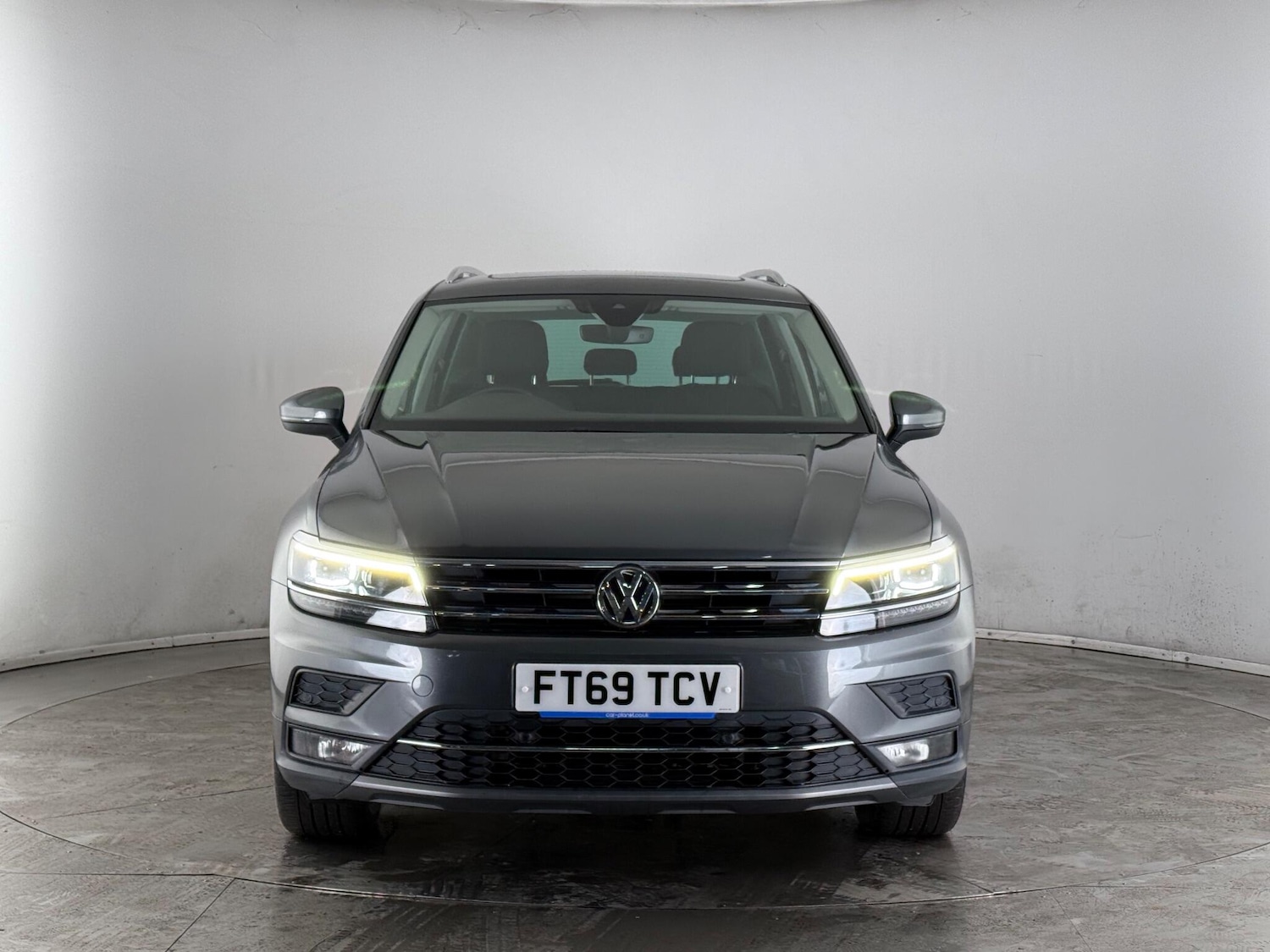 Used Volkswagen Tiguan 2019 for sale - 77260545: Photo 2