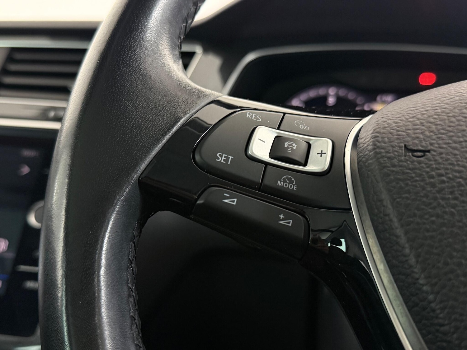 Used Volkswagen Tiguan 2018 for sale - 77260248: Photo 20