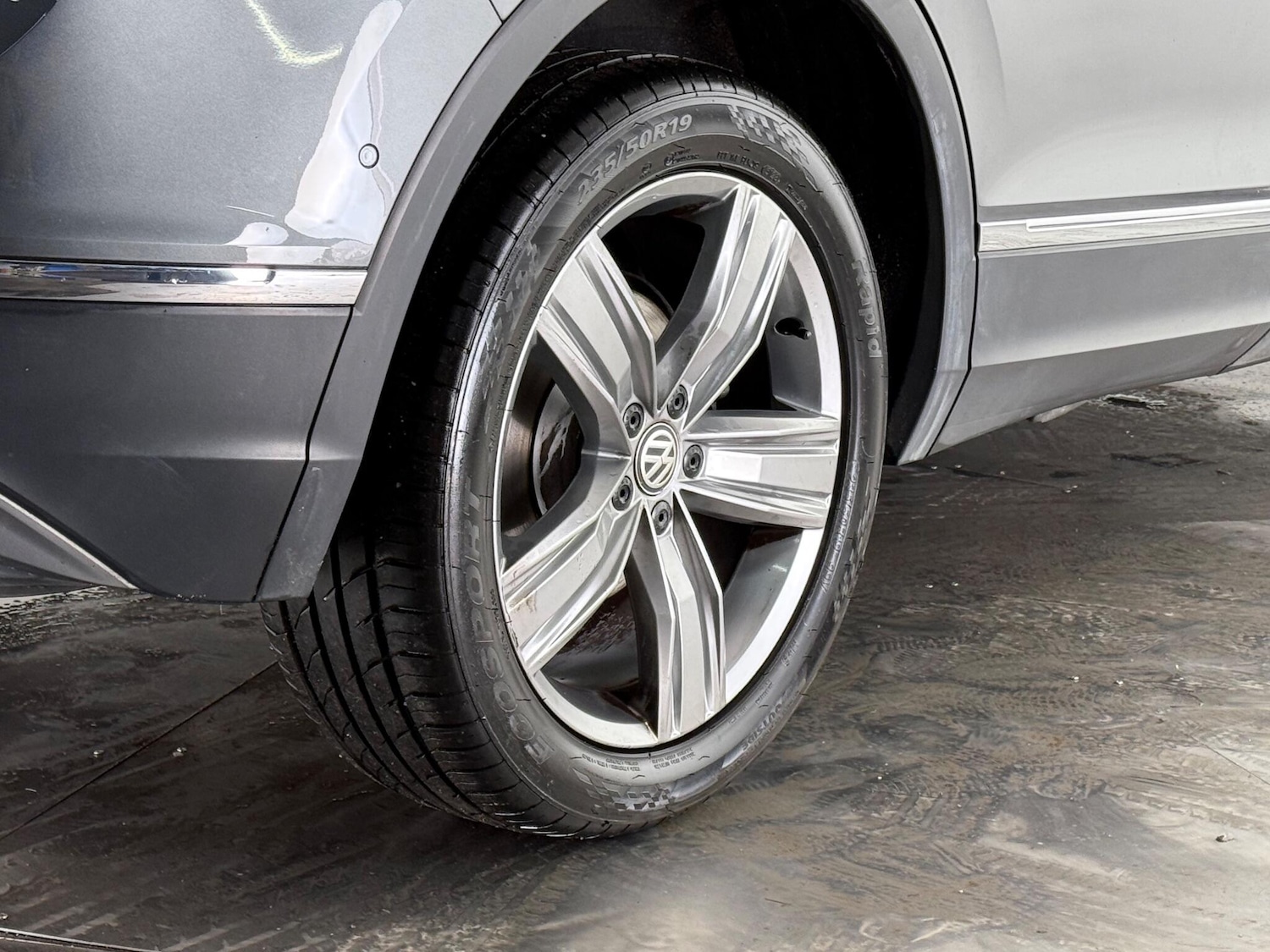 Used Volkswagen Tiguan 2018 for sale - 77260248: Photo 9