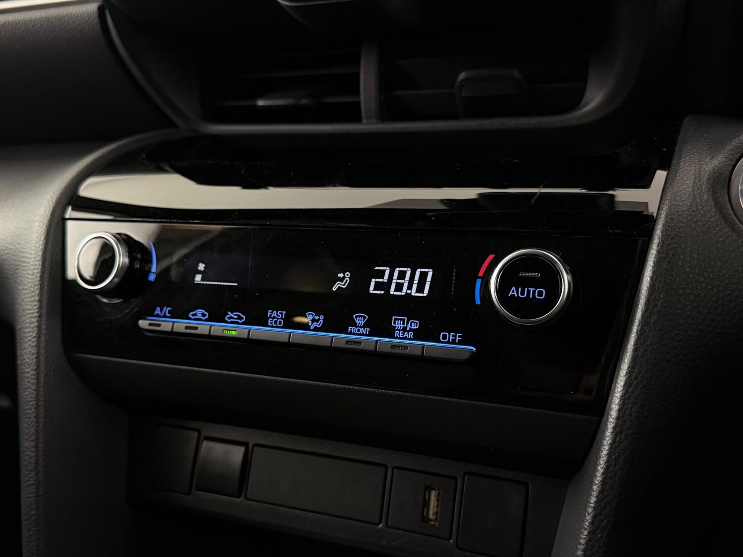 Used Toyota Yaris Cross 2023 for sale - 76781685: Photo 40