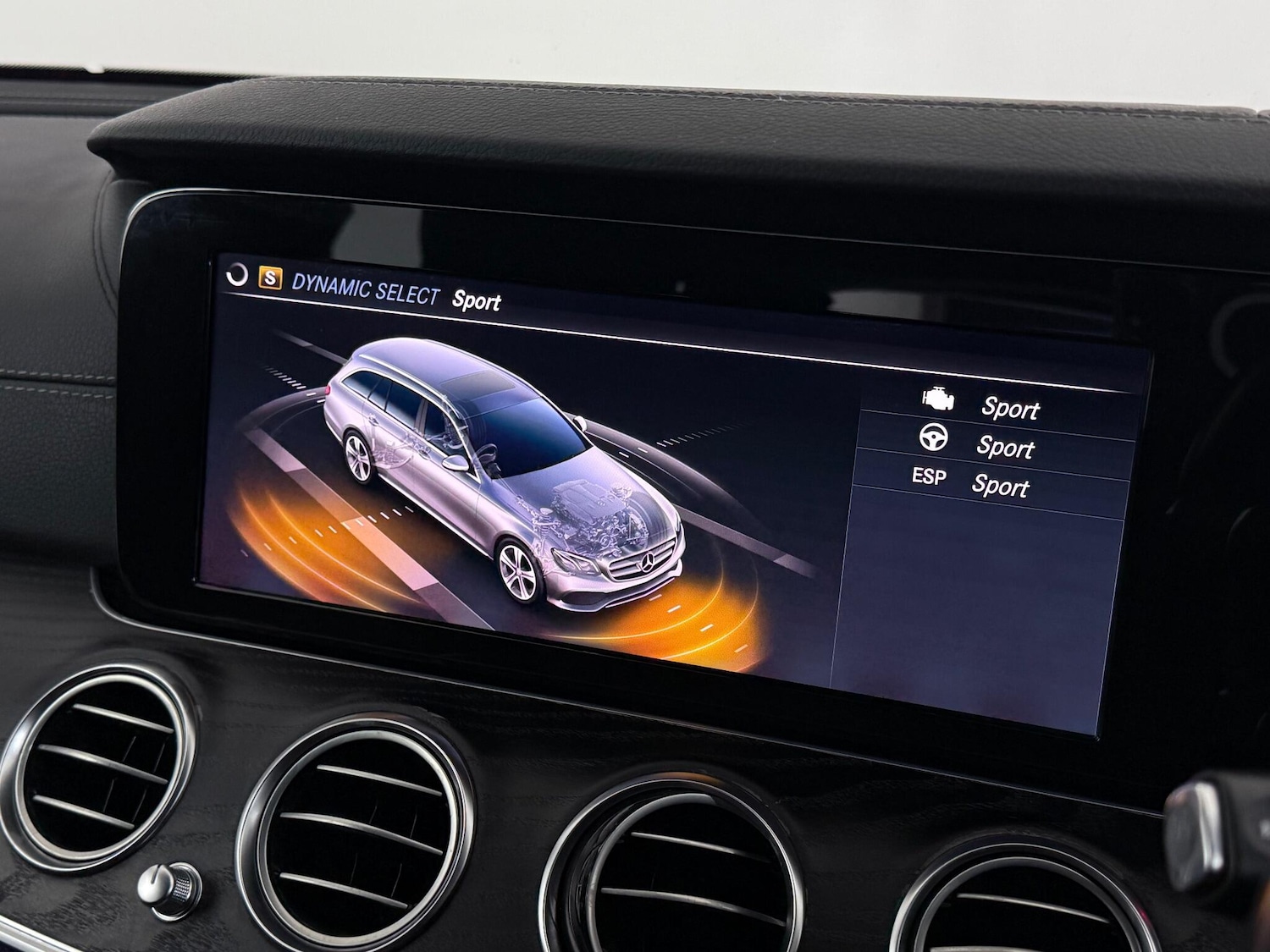 Used Mercedes-Benz E Class 2018 for sale - 77259933: Photo 23