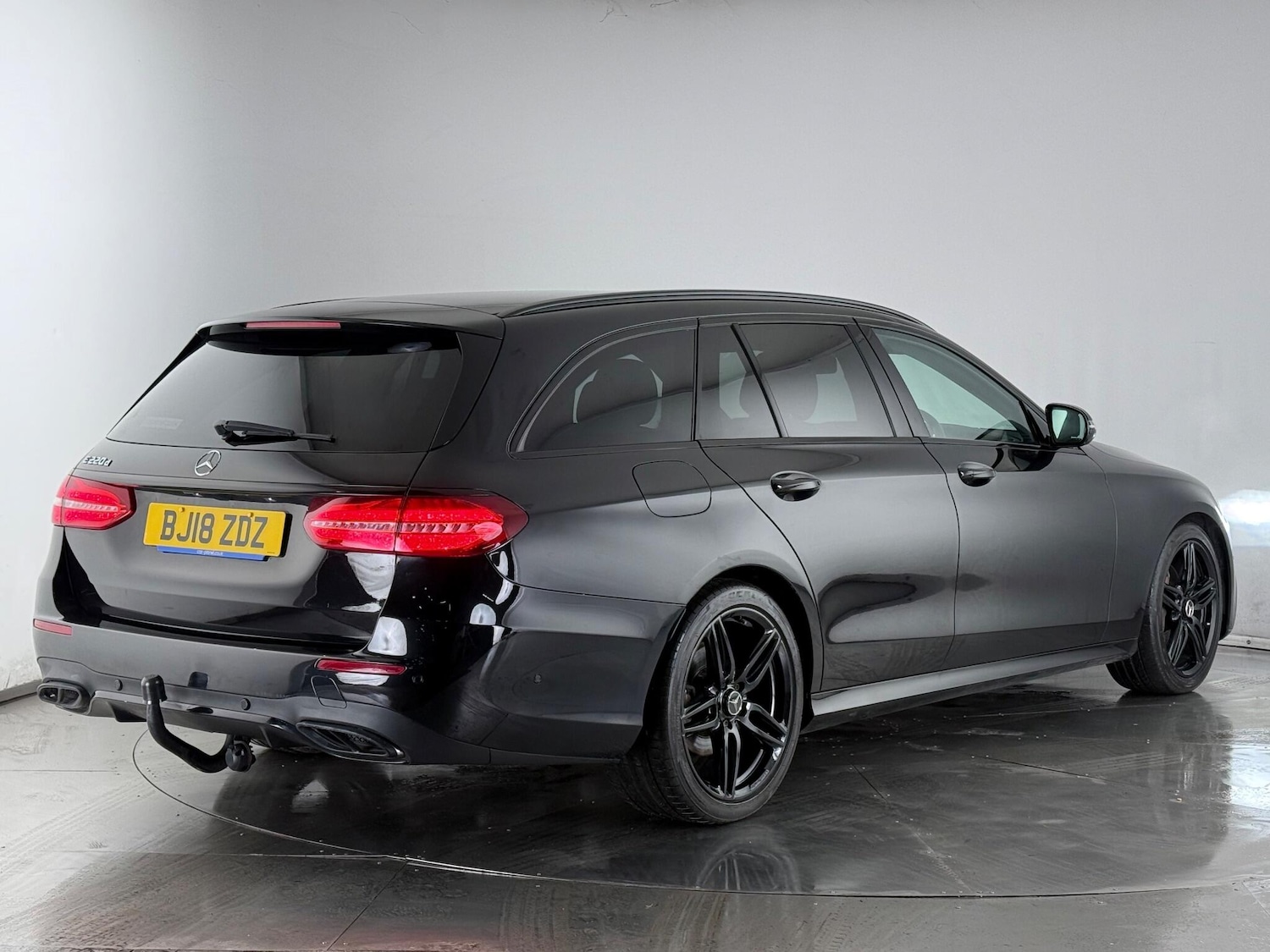 Used Mercedes-Benz E Class 2018 for sale - 77259933: Photo 6