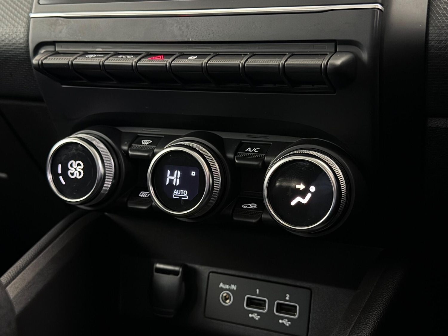 Used Renault Clio 2021 for sale - 77217118: Photo 34