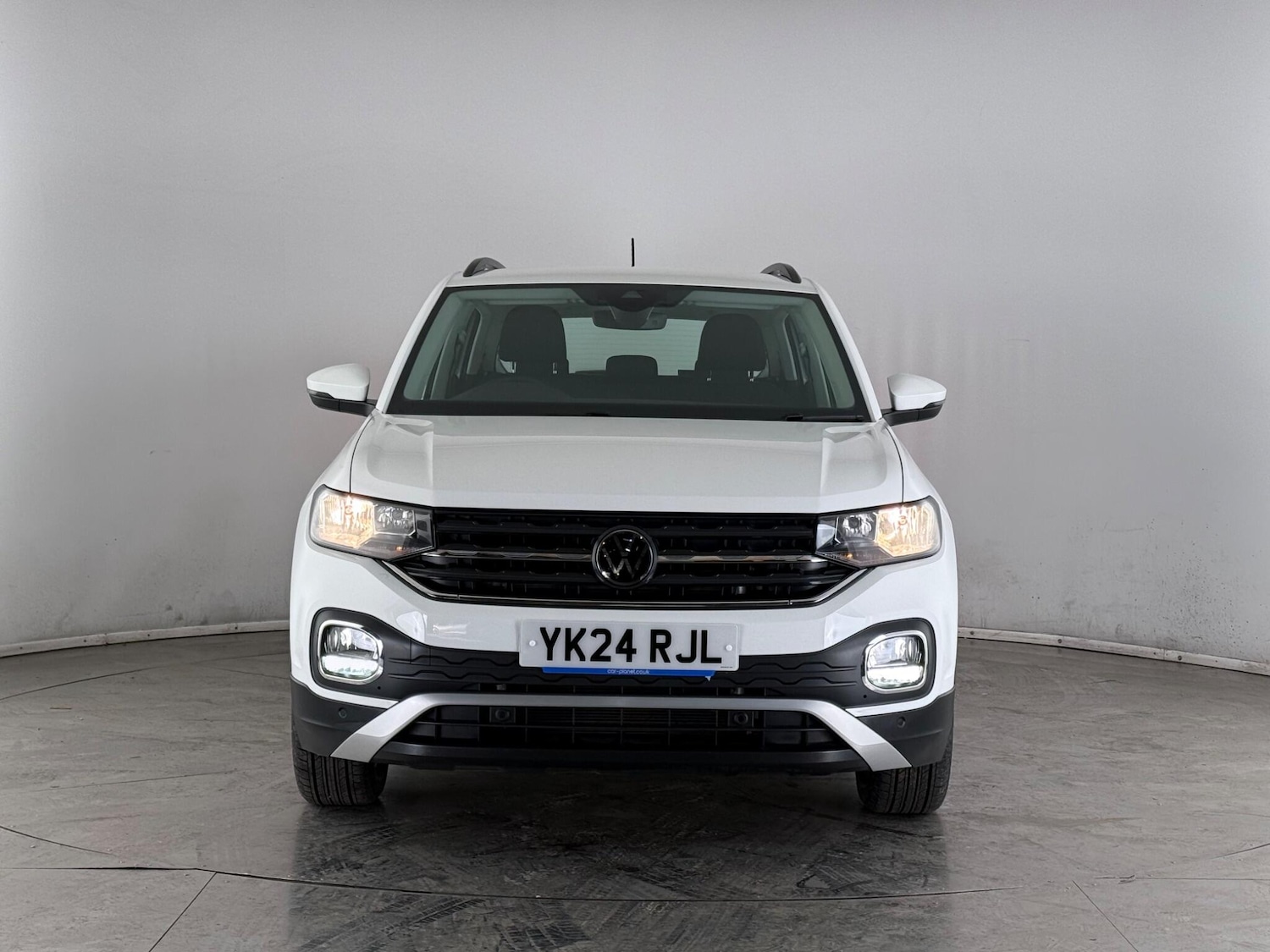 Used Volkswagen T-Cross 2024 for sale - 77456599: Photo 2