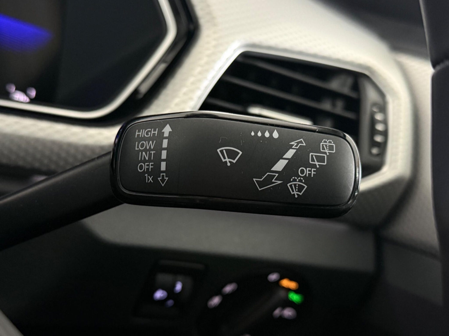 Used Volkswagen T-Cross 2024 for sale - 77456599: Photo 21