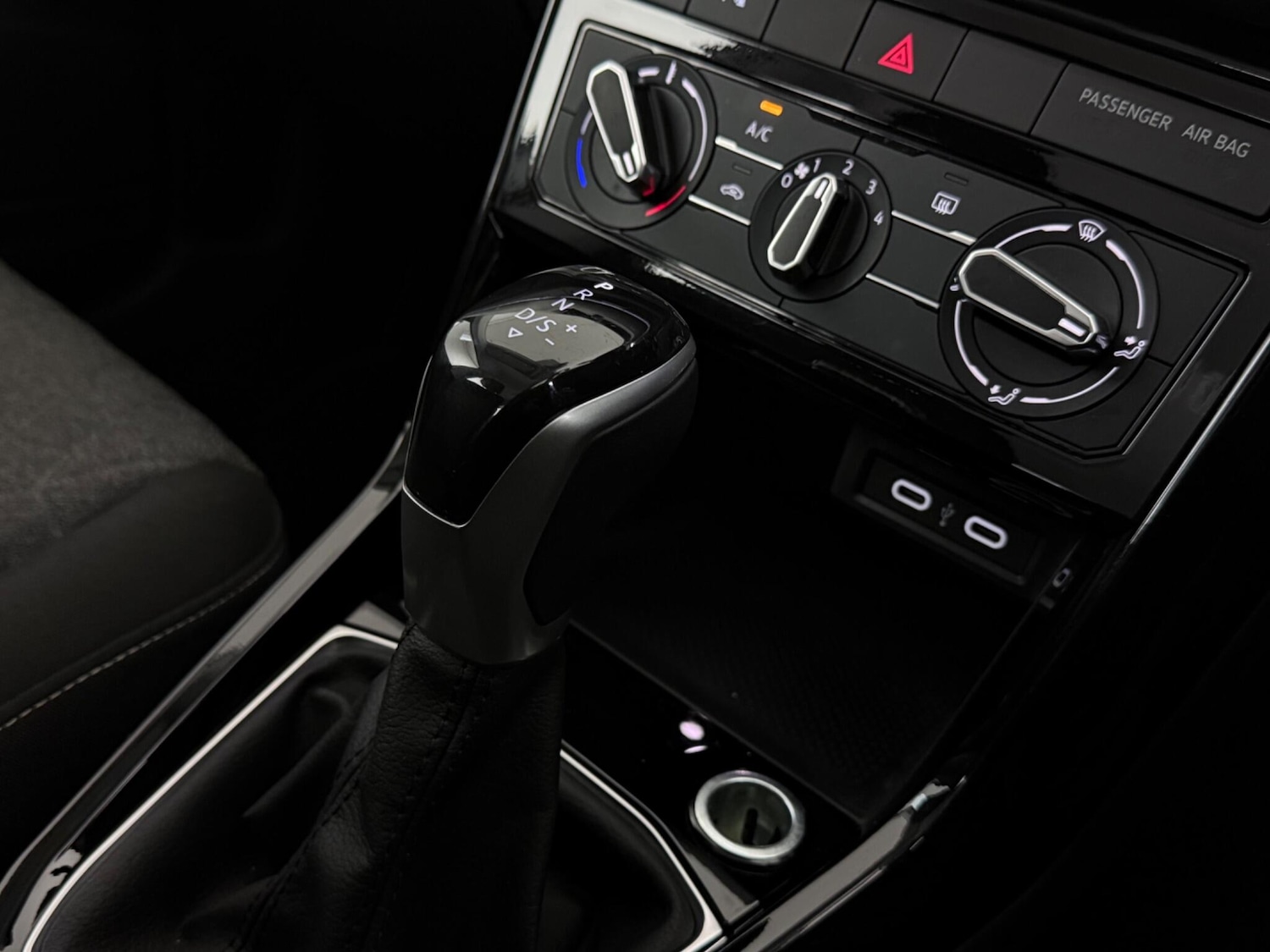 Used Volkswagen T-Cross 2024 for sale - 77456599: Photo 32