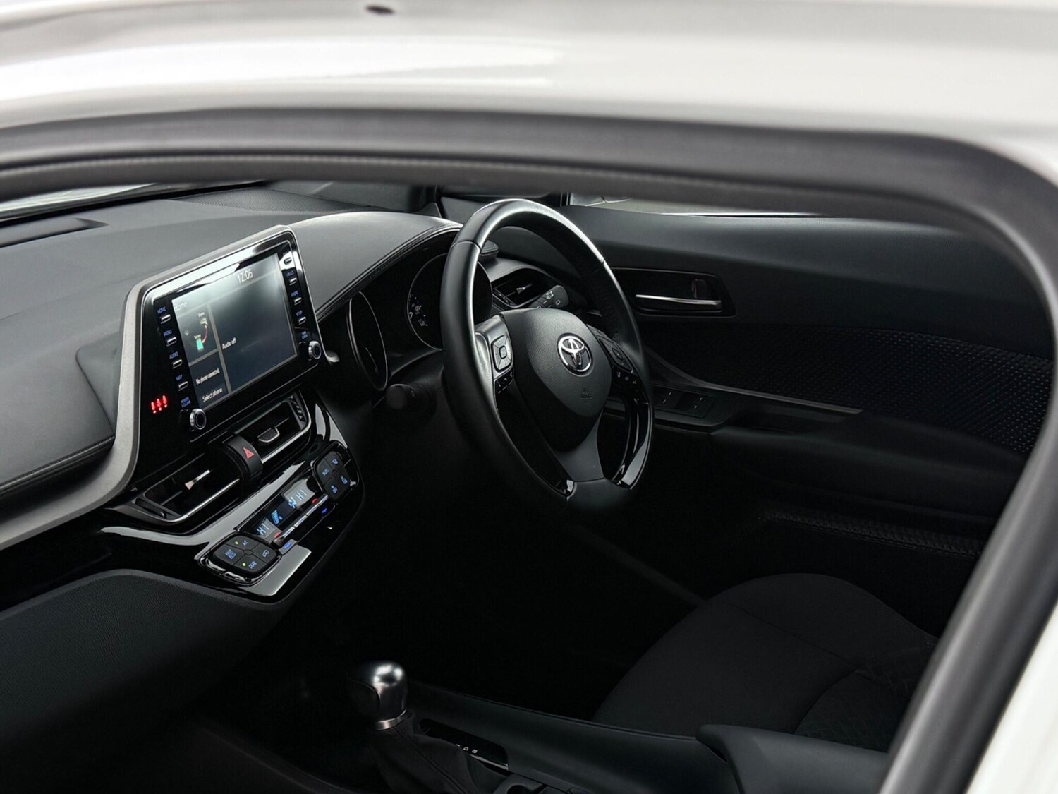 Used Toyota C-HR 2023 for sale - 78026981: Photo 15