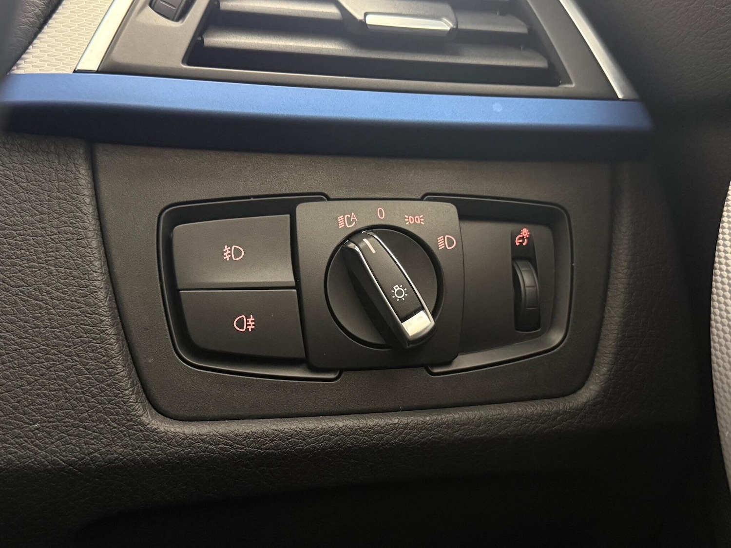 Used BMW 3 Series 2017 for sale - 76467117: Photo 22