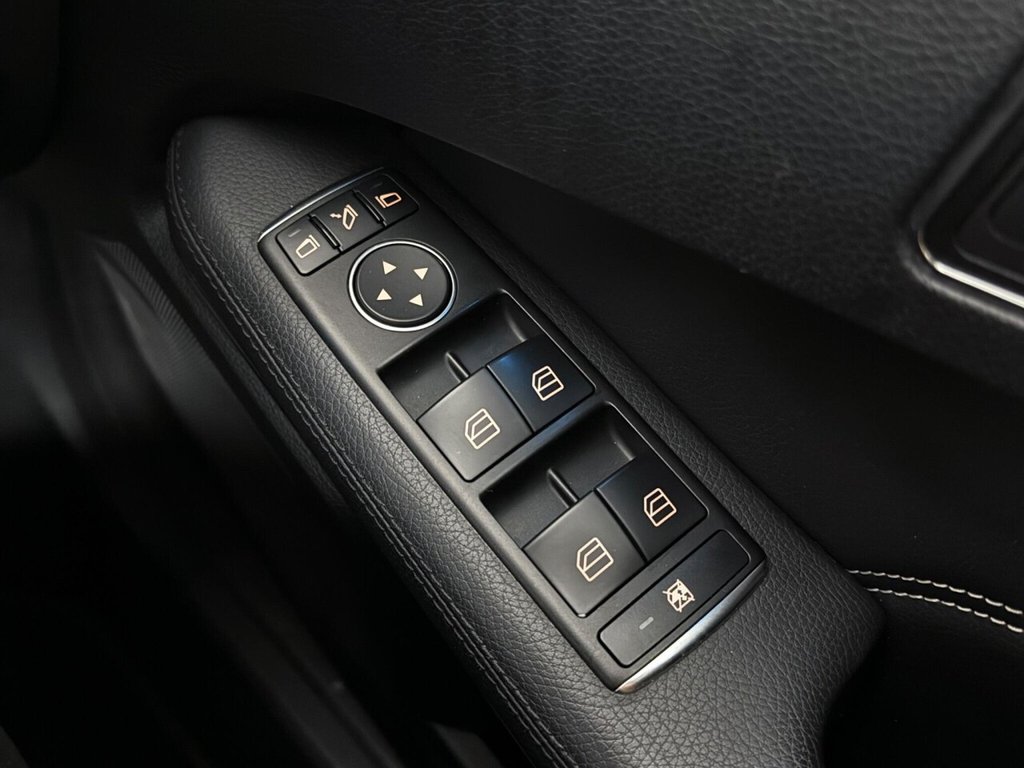 Used Mercedes-Benz E Class 2015 for sale - 76297157: Photo 31