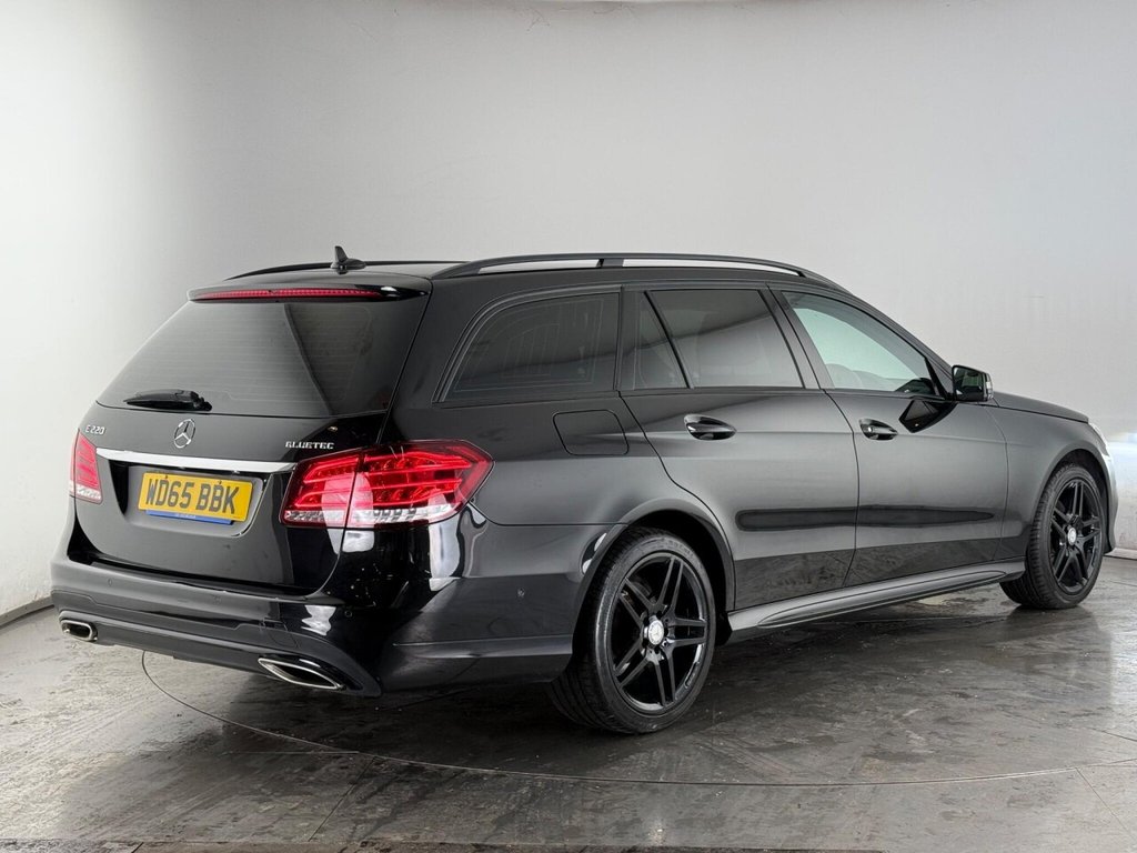 Used Mercedes-Benz E Class 2015 for sale - 76297157: Photo 5