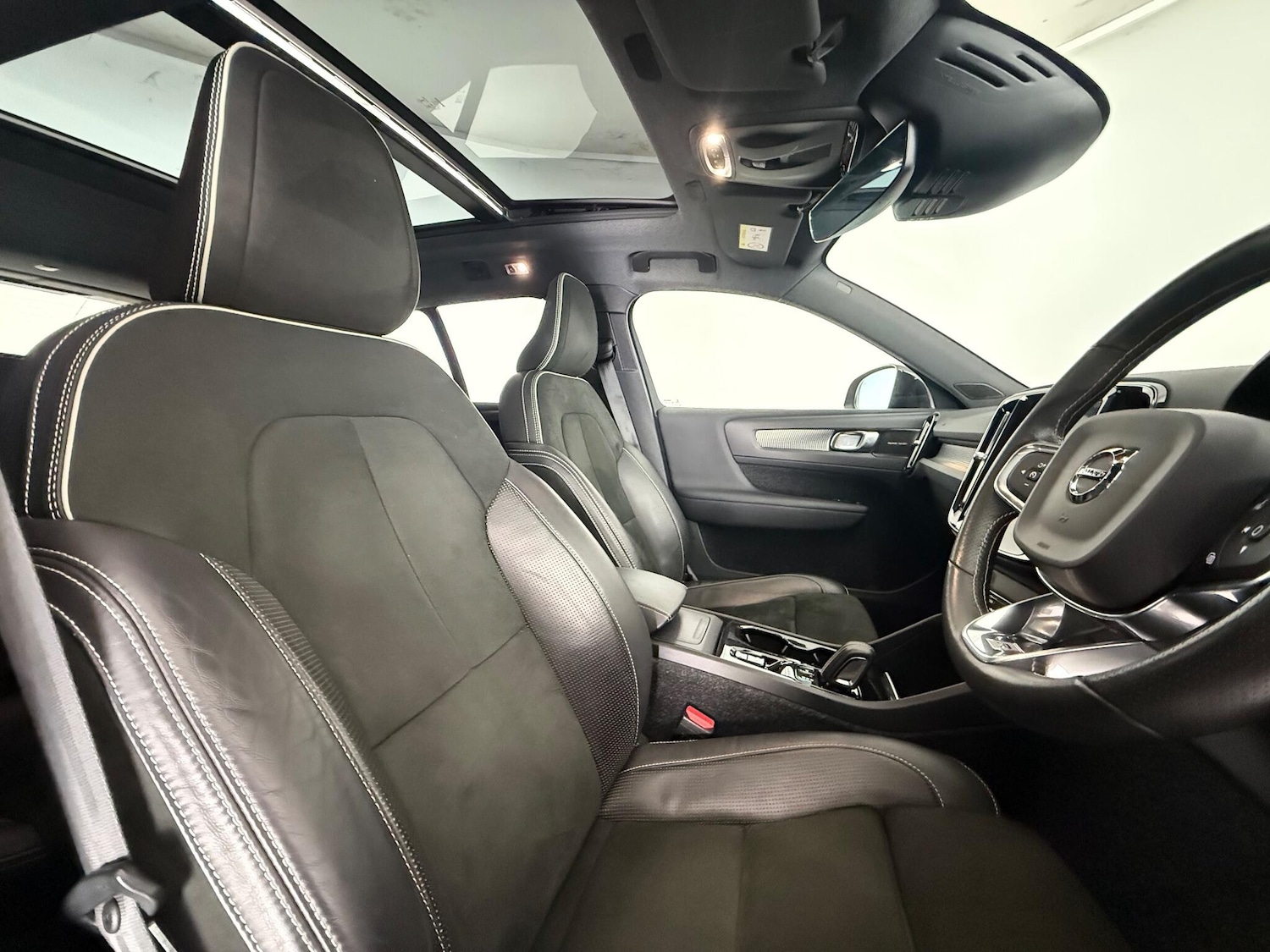 Used Volvo XC40 2018 for sale - 77182787: Photo 11