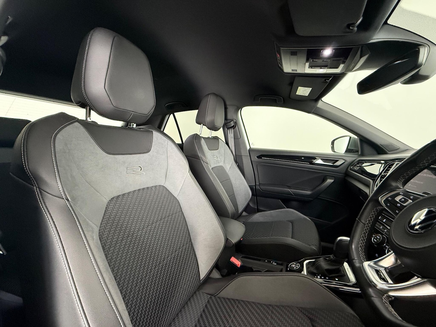 Used Volkswagen T-Roc 2020 for sale - 77216658: Photo 11