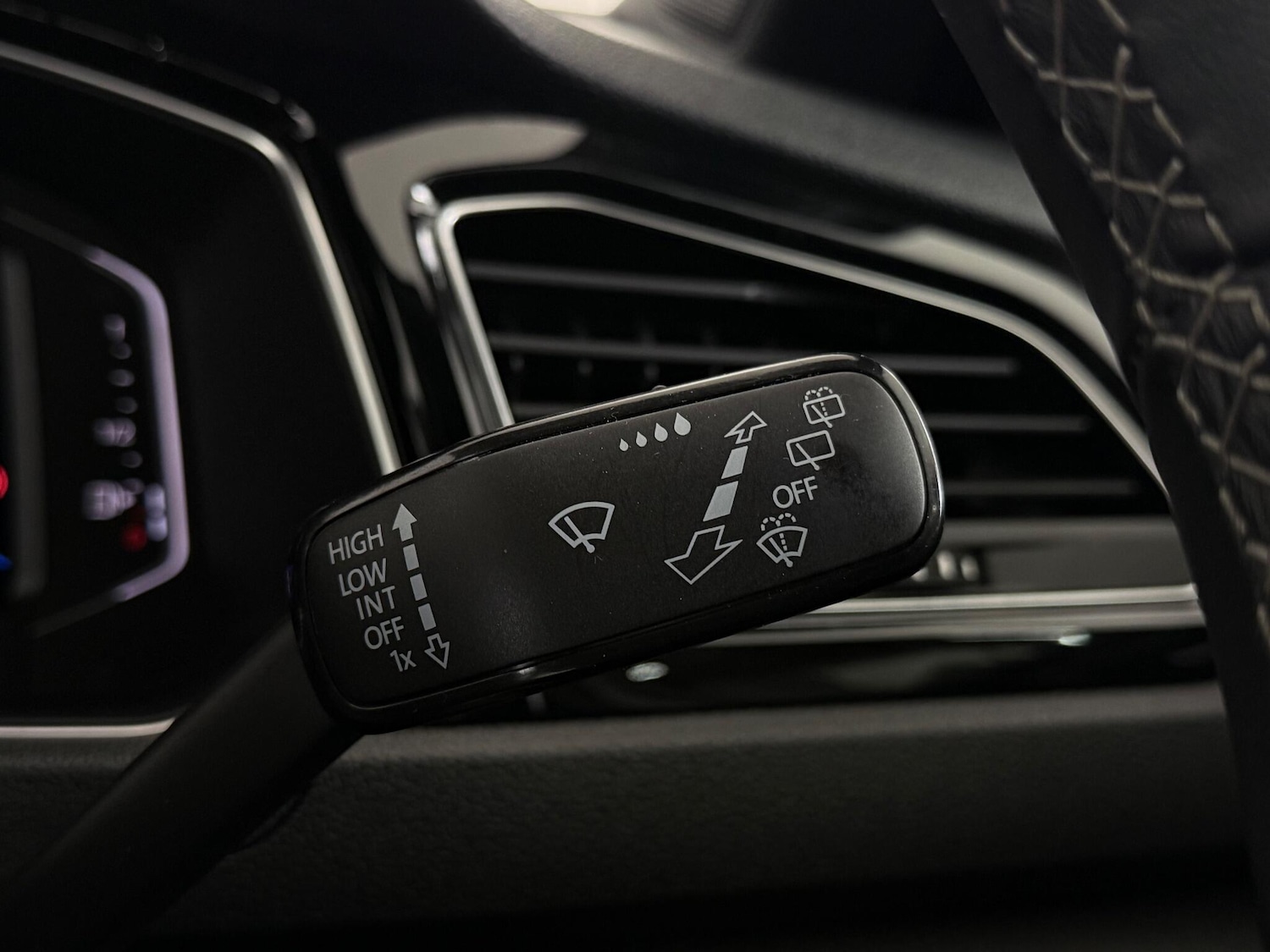 Used Volkswagen T-Roc 2020 for sale - 77216658: Photo 22