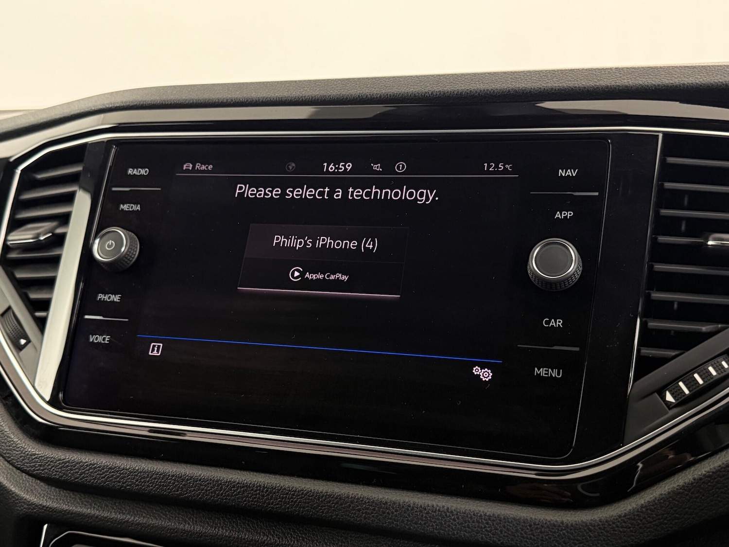 Used Volkswagen T-Roc 2020 for sale - 77216658: Photo 23