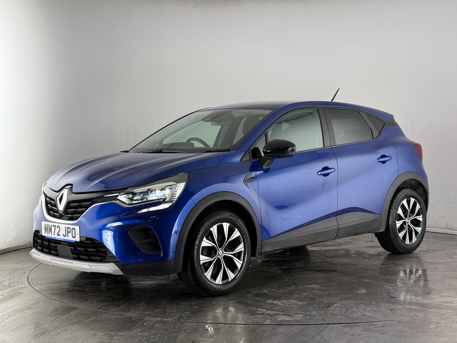 Used Renault Captur 2022 for sale - 77222682: Photo 2