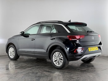 Used Volkswagen T-Roc 2023 for sale - 77799530: Photo