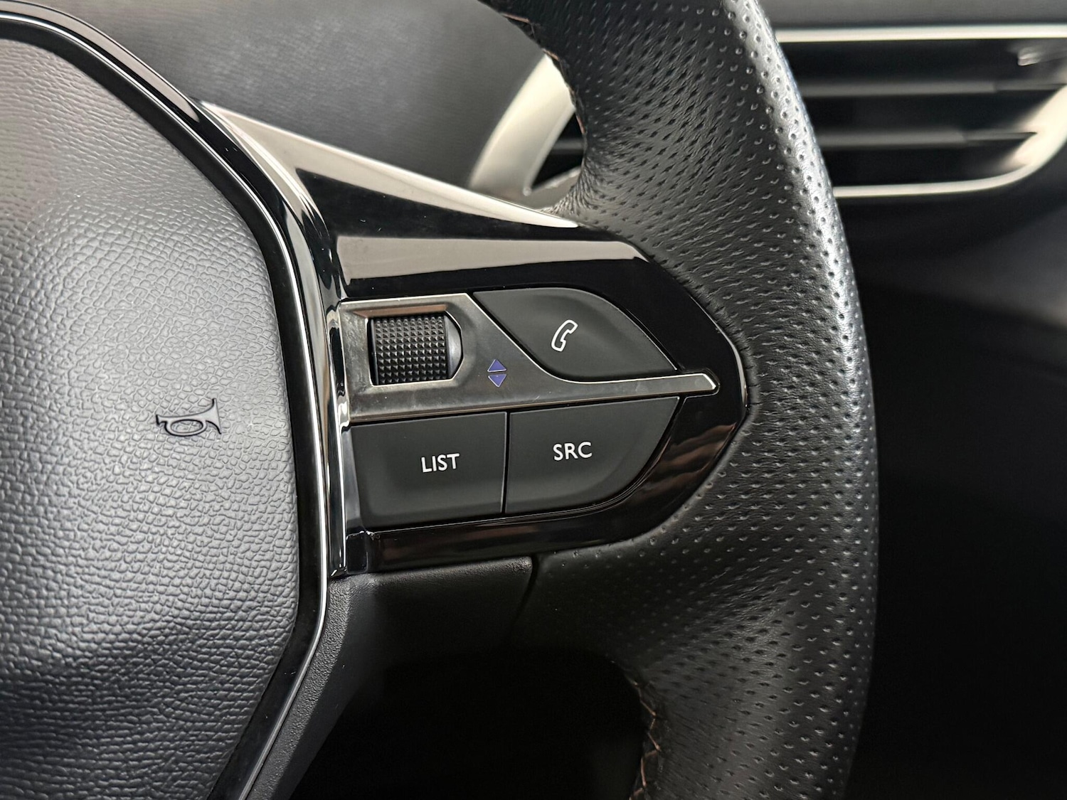 Used Peugeot 3008 2021 for sale - 77217175: Photo 20