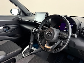 Used Toyota Yaris Cross 2022 for sale - 79401634: Photo