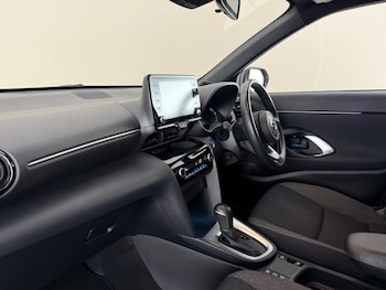 Used Toyota Yaris Cross 2022 for sale - 79401634: Photo