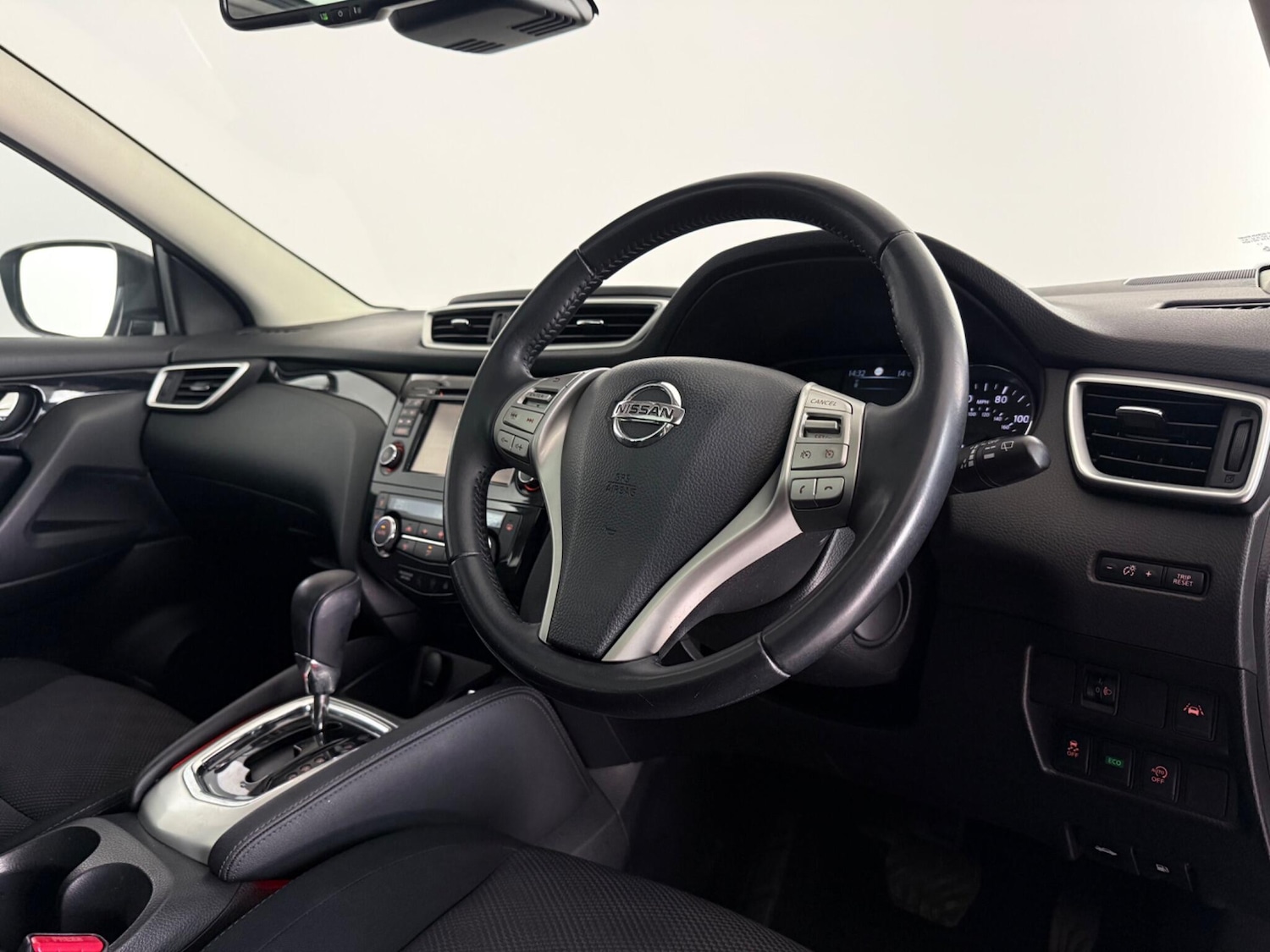 Used Nissan Qashqai 2017 for sale - 77441494: Photo 18