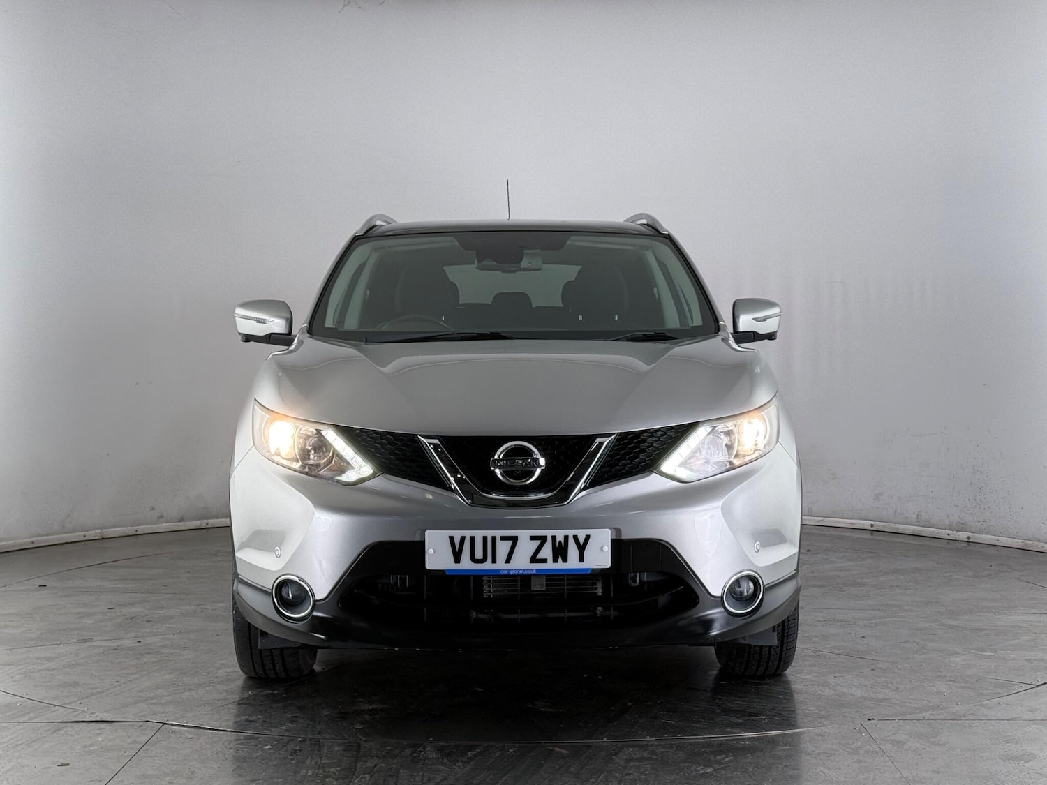 Used Nissan Qashqai 2017 for sale - 77441494: Photo 2