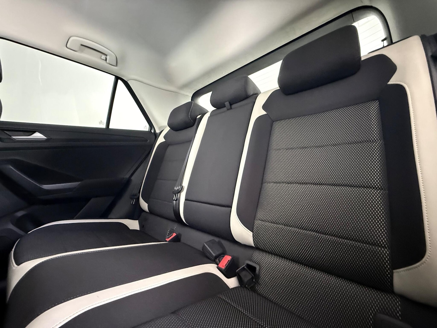 Used Volkswagen T-Roc 2021 for sale - 77246108: Photo 14