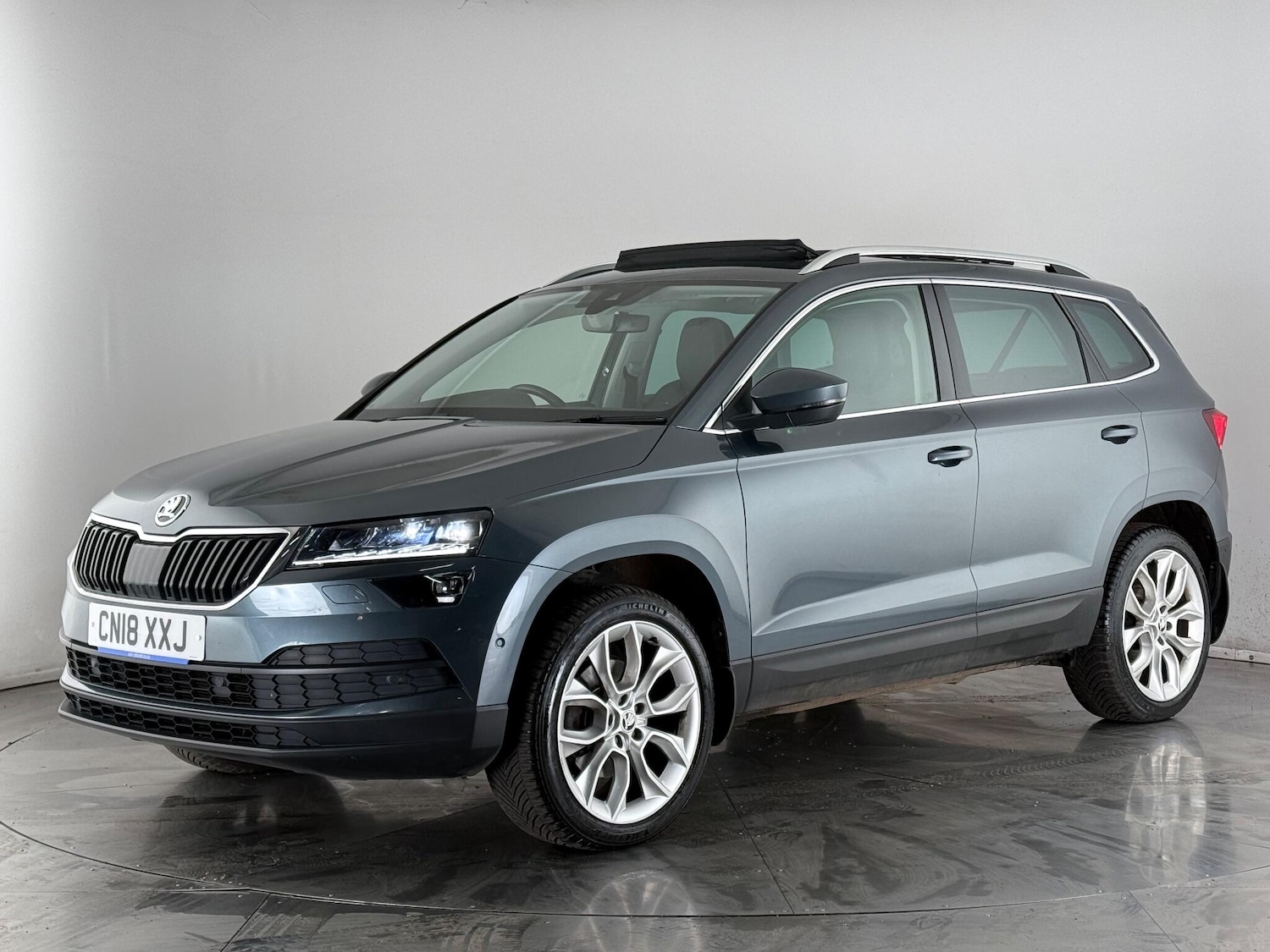 Used Skoda Karoq 2018 for sale - 77259846: Photo 2