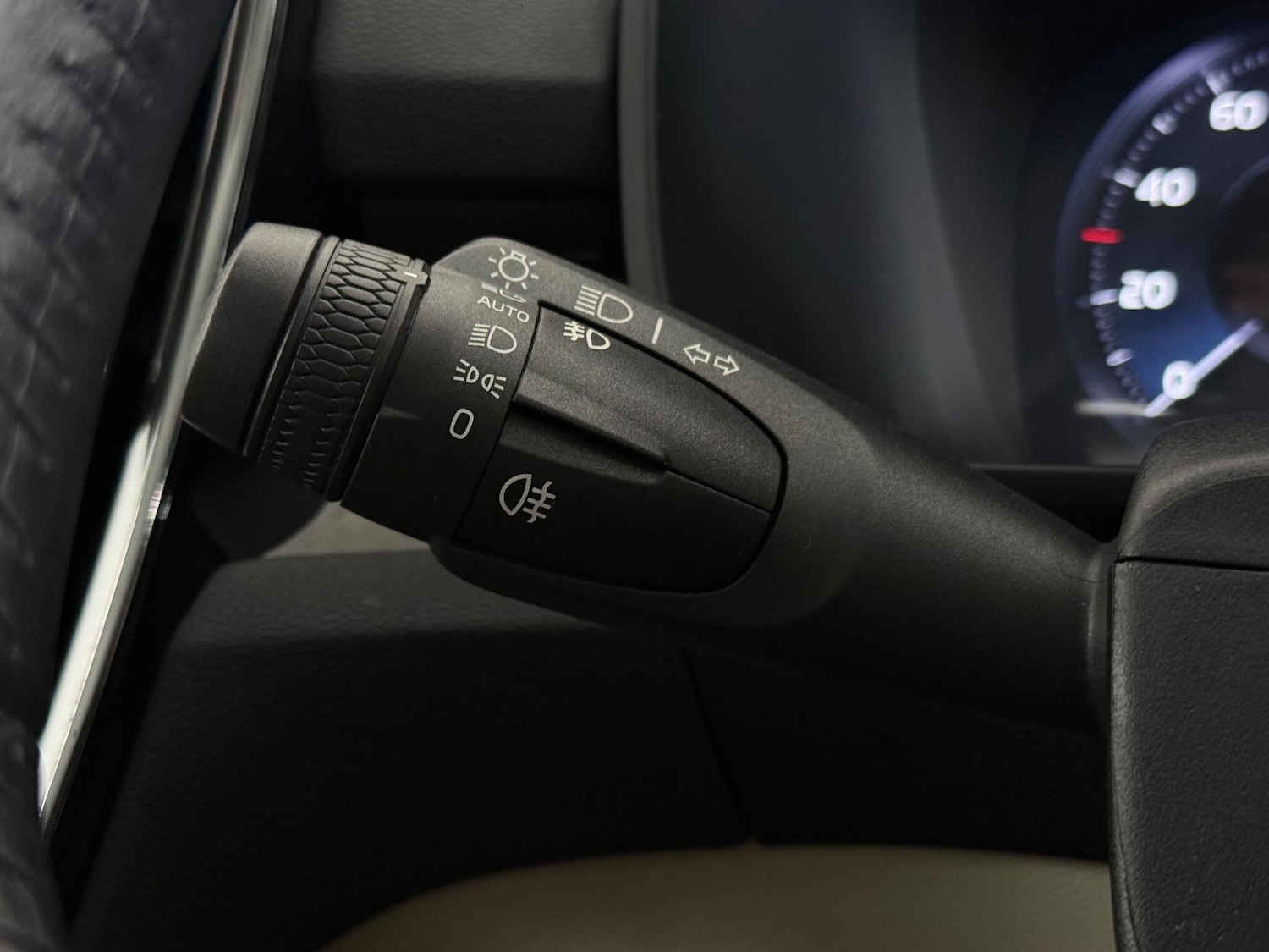 Used Volvo XC40 2020 for sale - 77221921: Photo 16