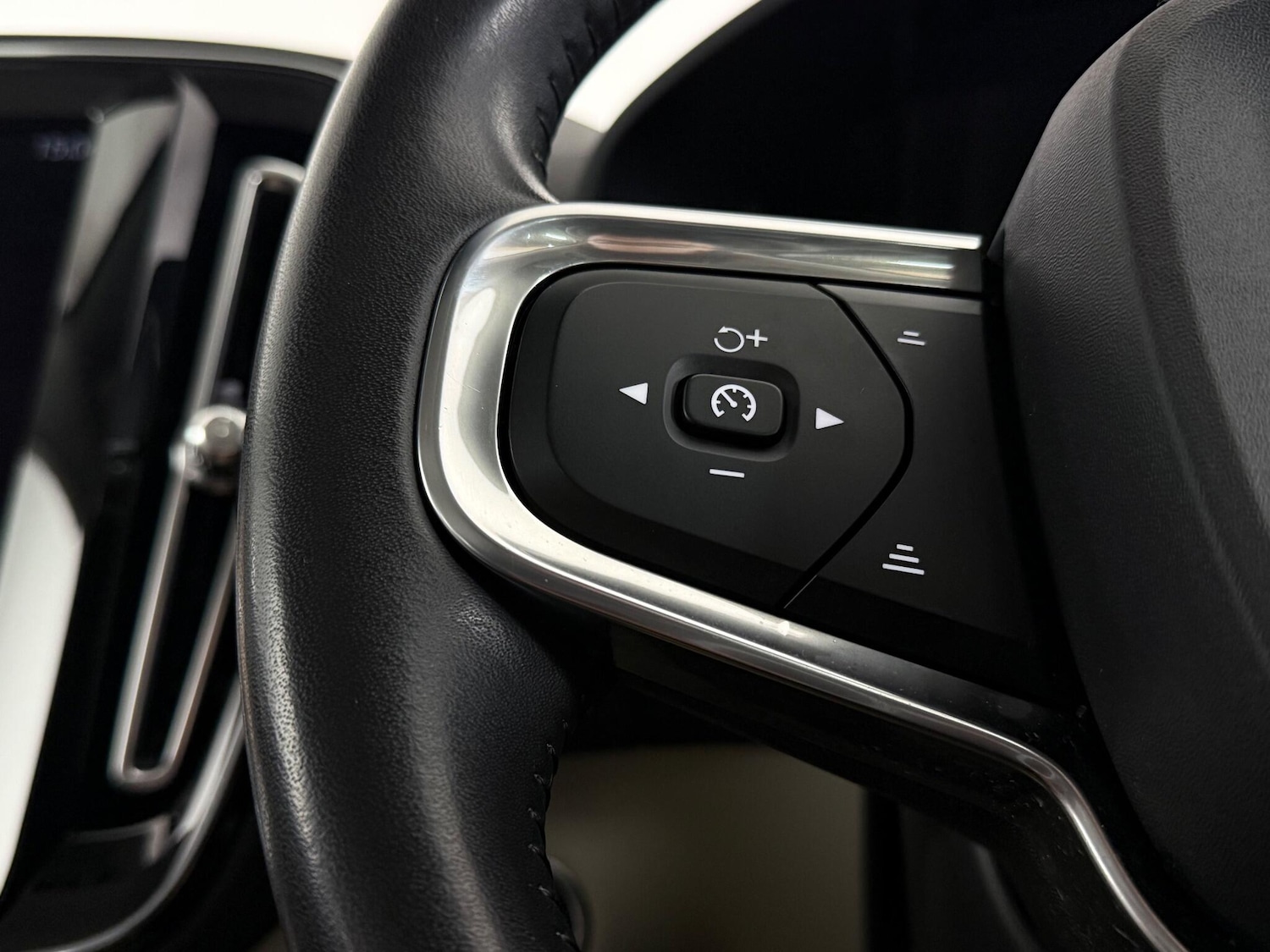 Used Volvo XC40 2020 for sale - 77221921: Photo 18