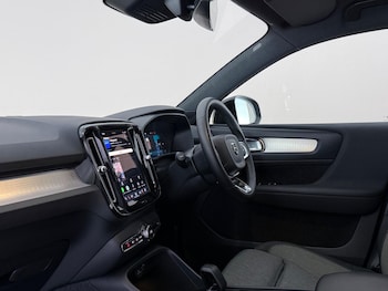 Used Volvo XC40 2023 for sale - 79229430: Photo