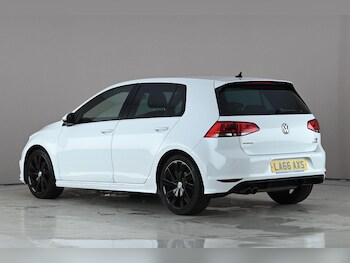 Used Volkswagen Golf 2017 for sale - 77909885: Photo