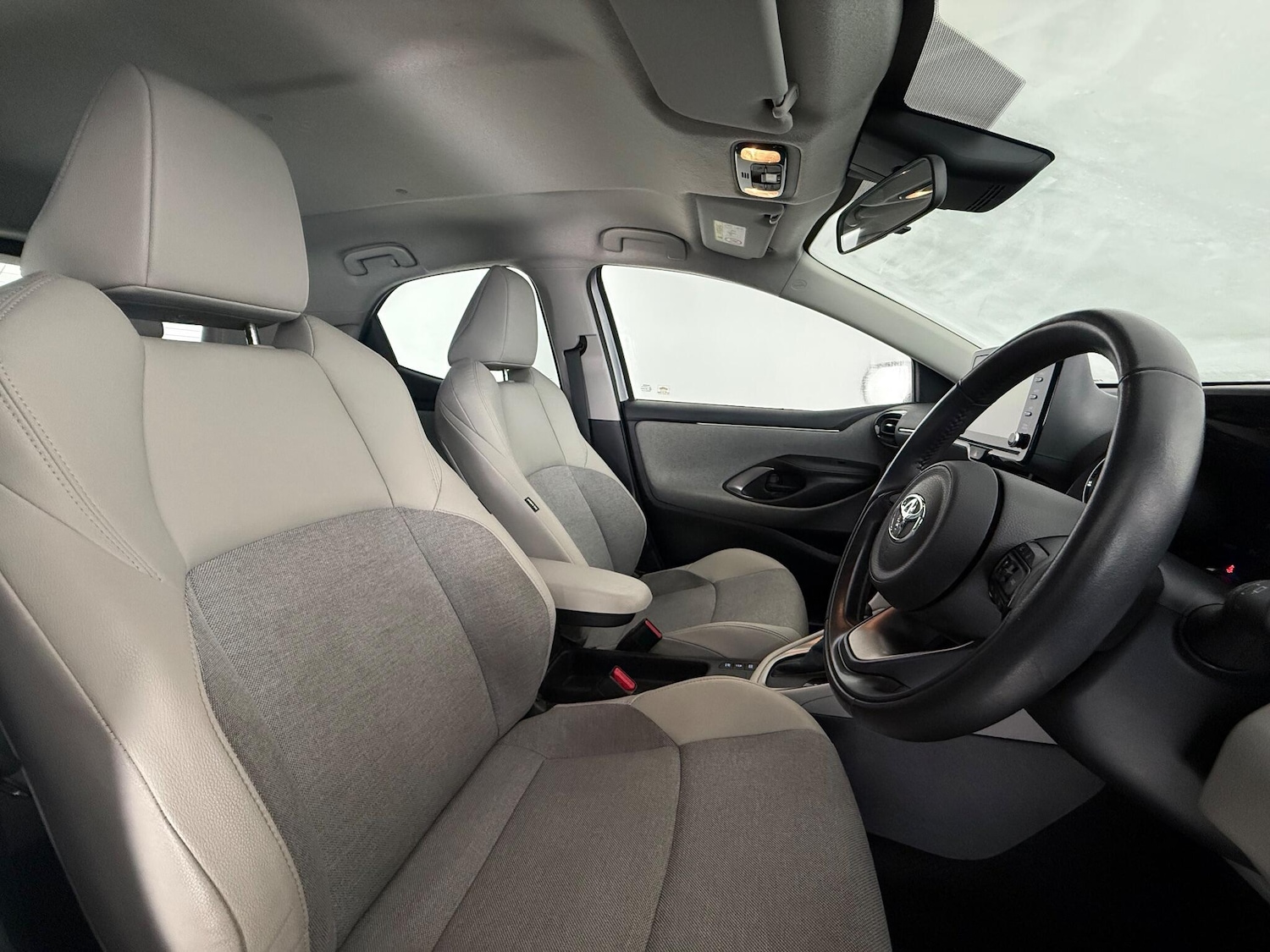 Used Toyota Yaris 2021 for sale - 77246287: Photo 11