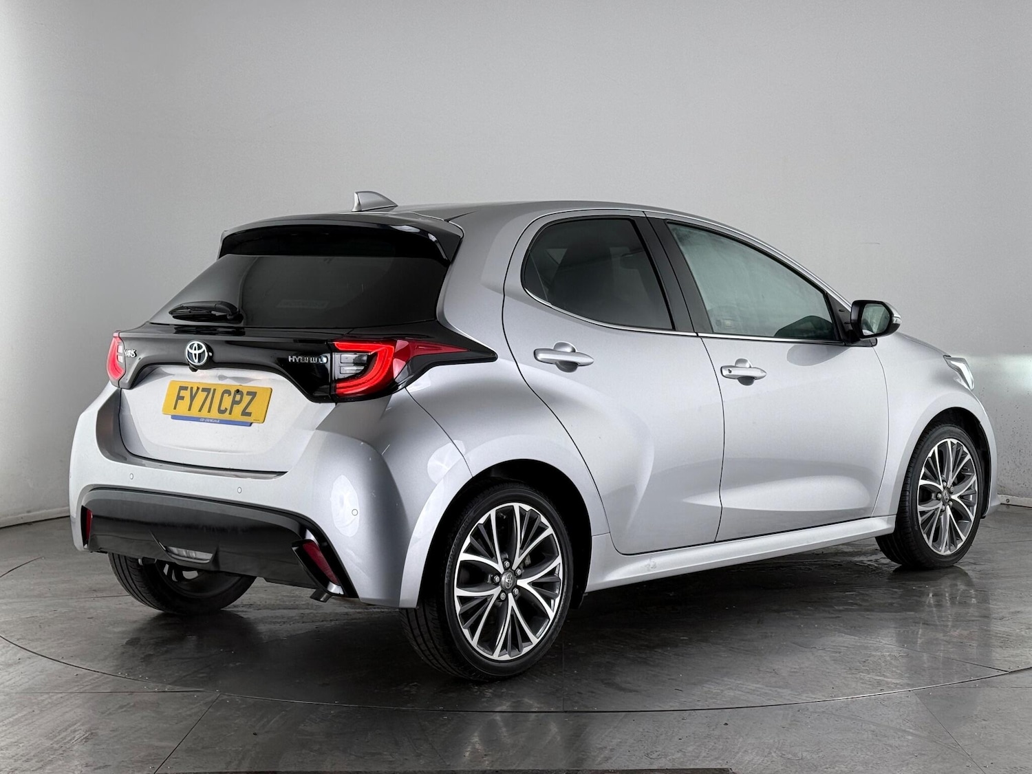 Used Toyota Yaris 2021 for sale - 77246287: Photo 6