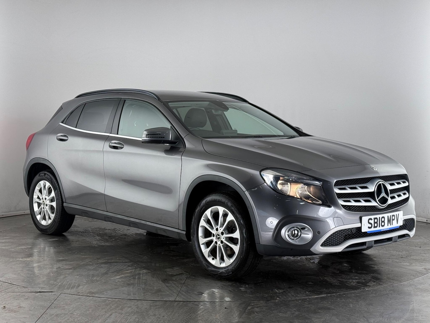 Used Mercedes-Benz GLA 2018 for sale - 77182849: Photo 1