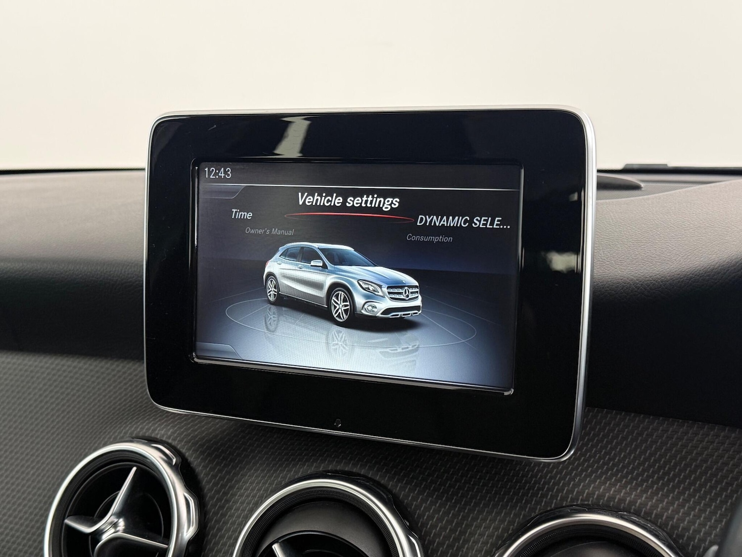 Used Mercedes-Benz GLA 2018 for sale - 77182849: Photo 24