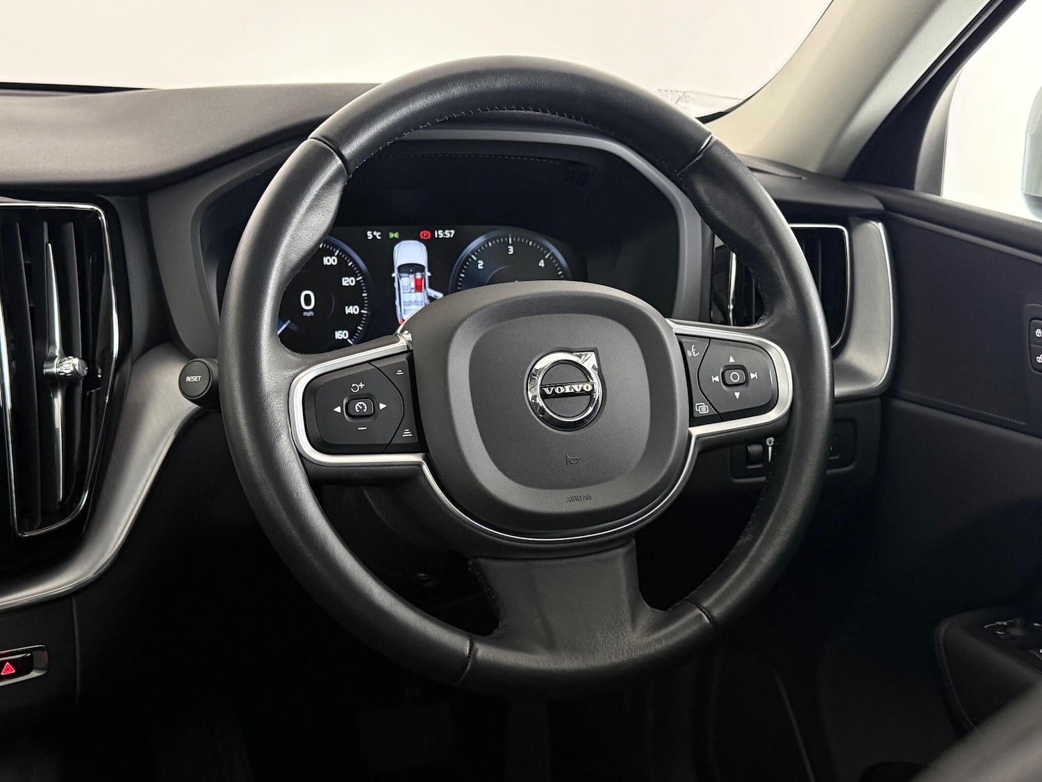 Used Volvo XC60 2020 for sale - 76538178: Photo 26