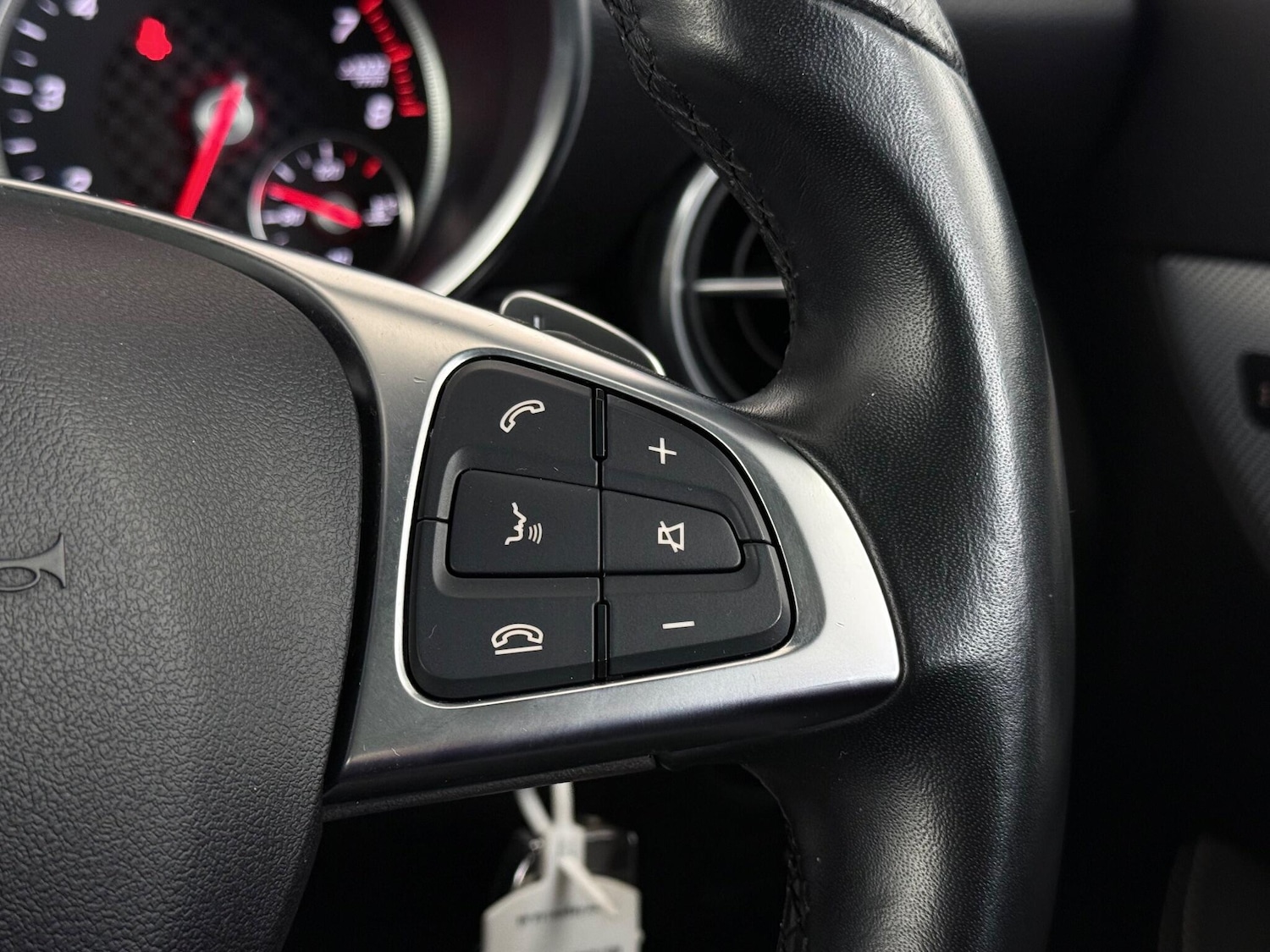 Used Mercedes-Benz SLC 2020 for sale - 76467014: Photo 27