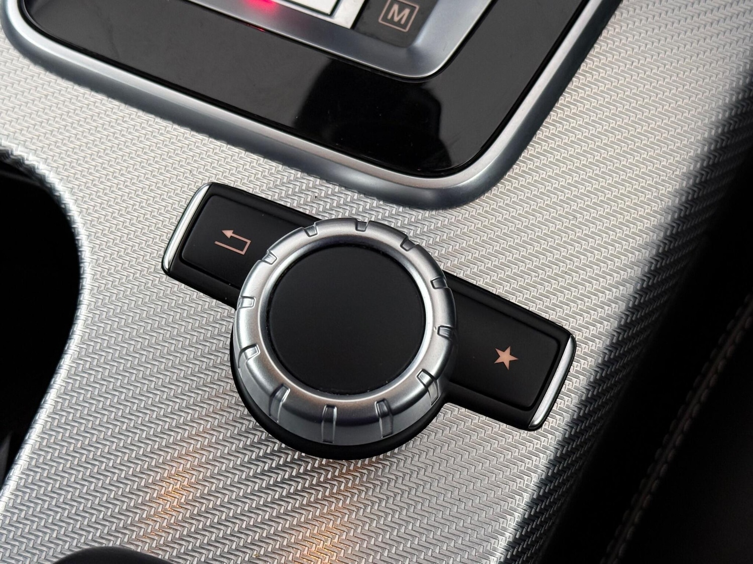 Used Mercedes-Benz SLC 2020 for sale - 76467014: Photo 40