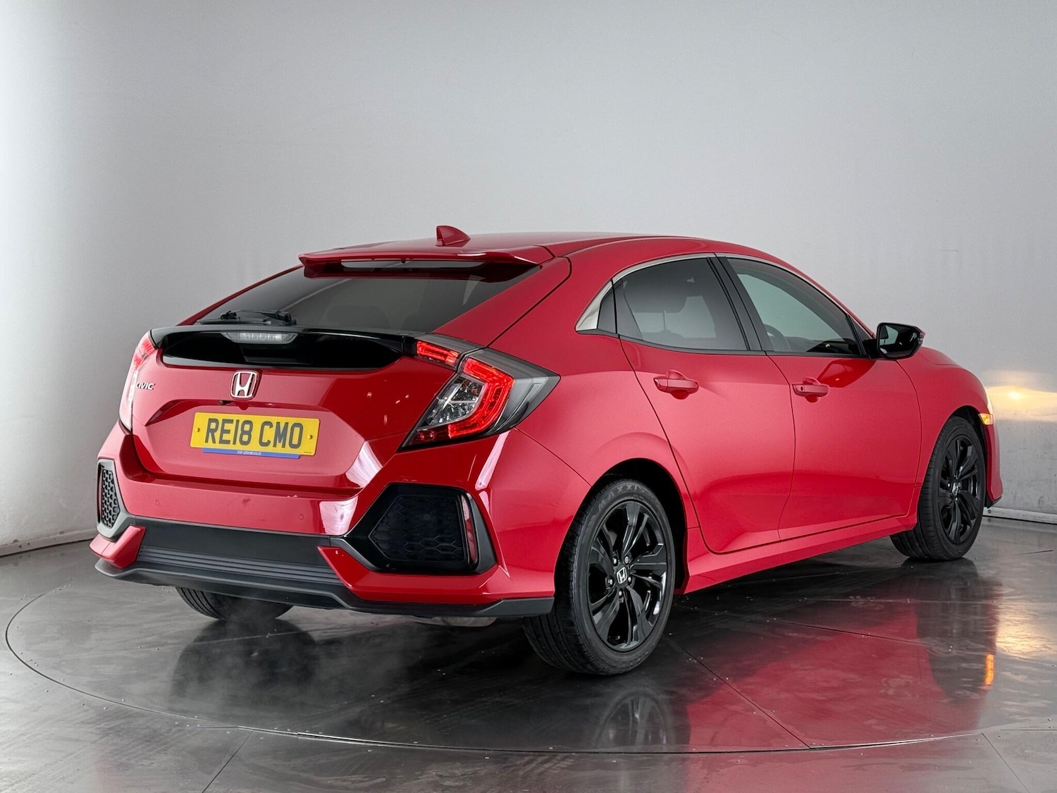 Used Honda Civic 2018 for sale - 77243343: Photo 4