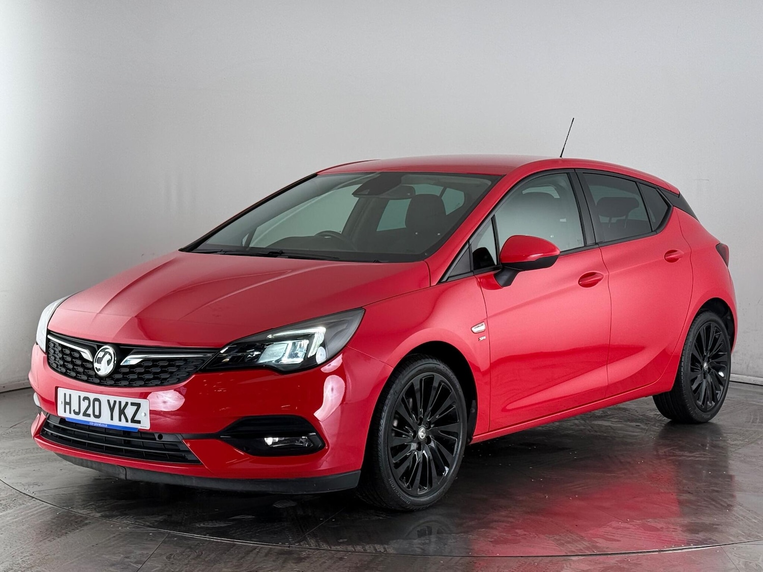 Used Vauxhall Astra 2020 for sale - 77243028: Photo 2
