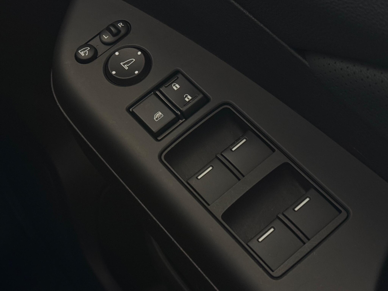 Used Honda CR-V 2017 for sale - 77744250: Photo 28