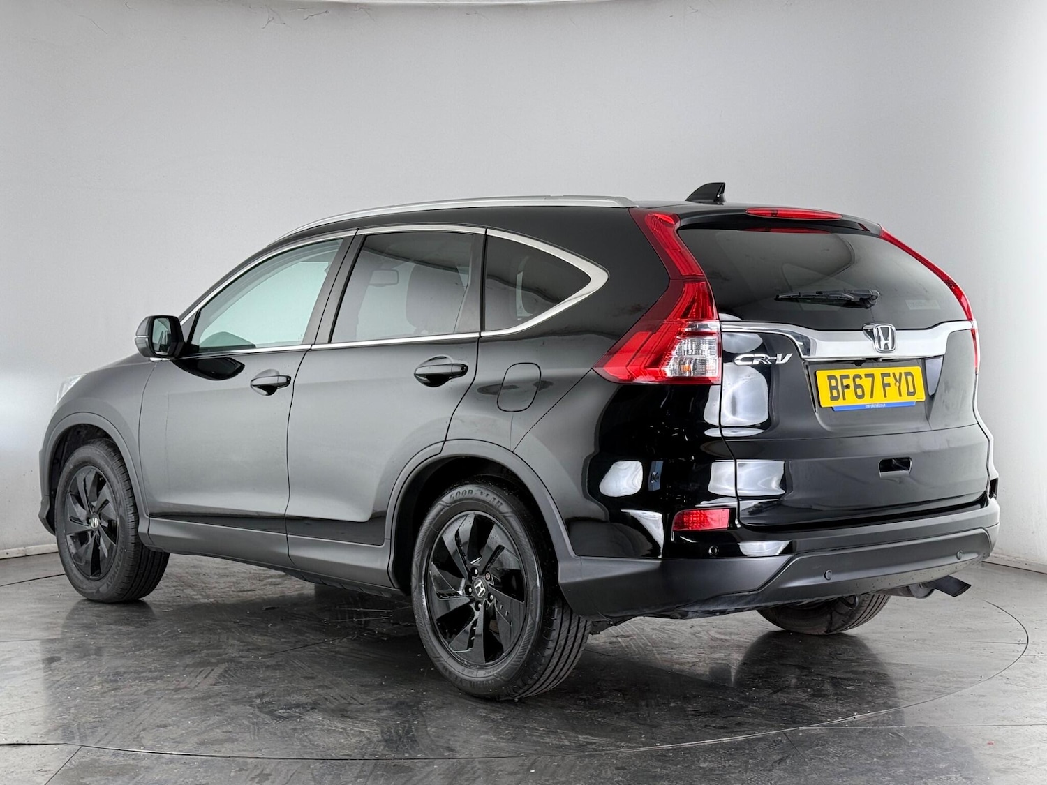 Used Honda CR-V 2017 for sale - 77744250: Photo 4