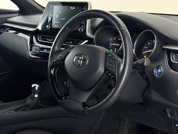 Used Toyota C-HR 2023 for sale - 78742113: Photo