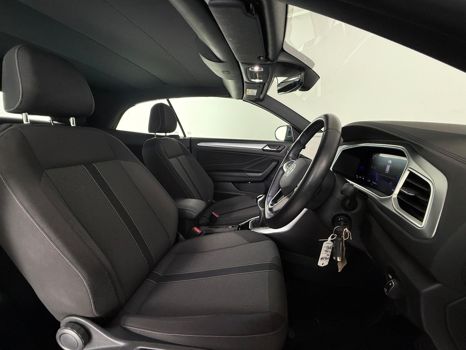 Used Volkswagen T-Roc 2024 for sale - 77182894: Photo 11