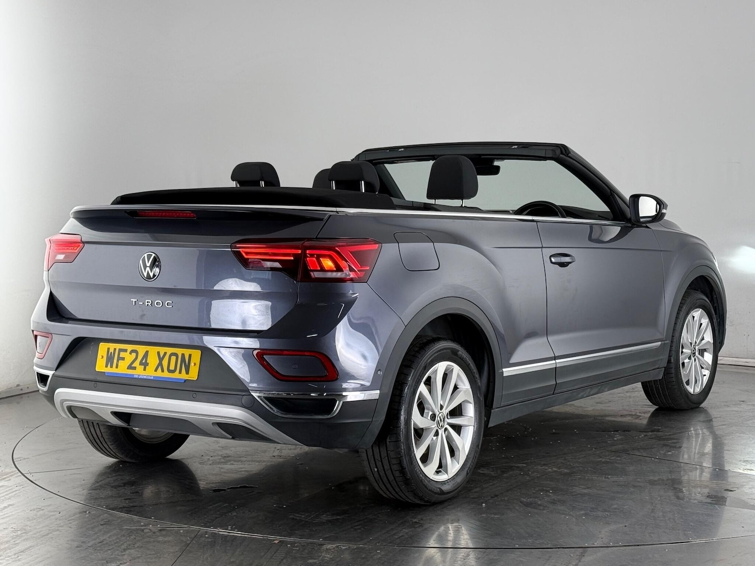 Used Volkswagen T-Roc 2024 for sale - 77182894: Photo 4