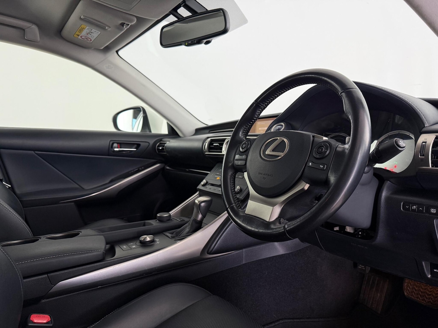 Used Lexus IS 2016 for sale - 77182661: Photo 9