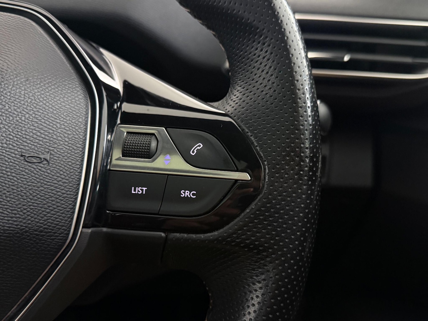 Used Peugeot 3008 2018 for sale - 76466856: Photo 24