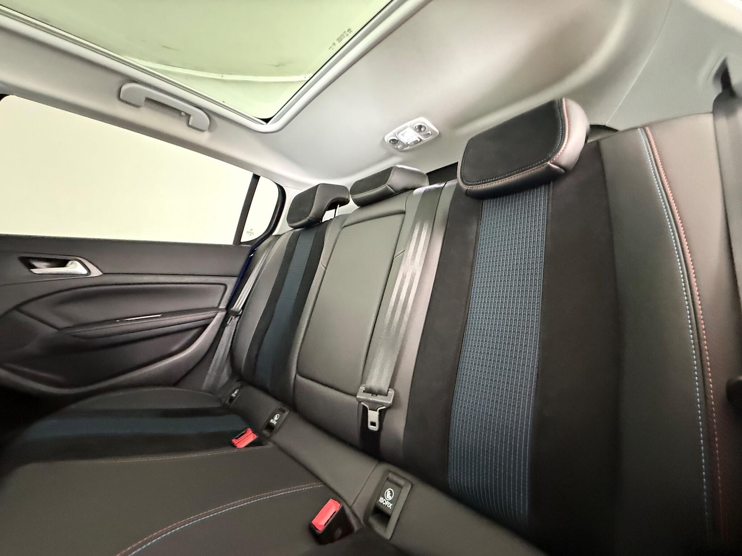 Used Peugeot 308 2018 for sale - 77182955: Photo 12