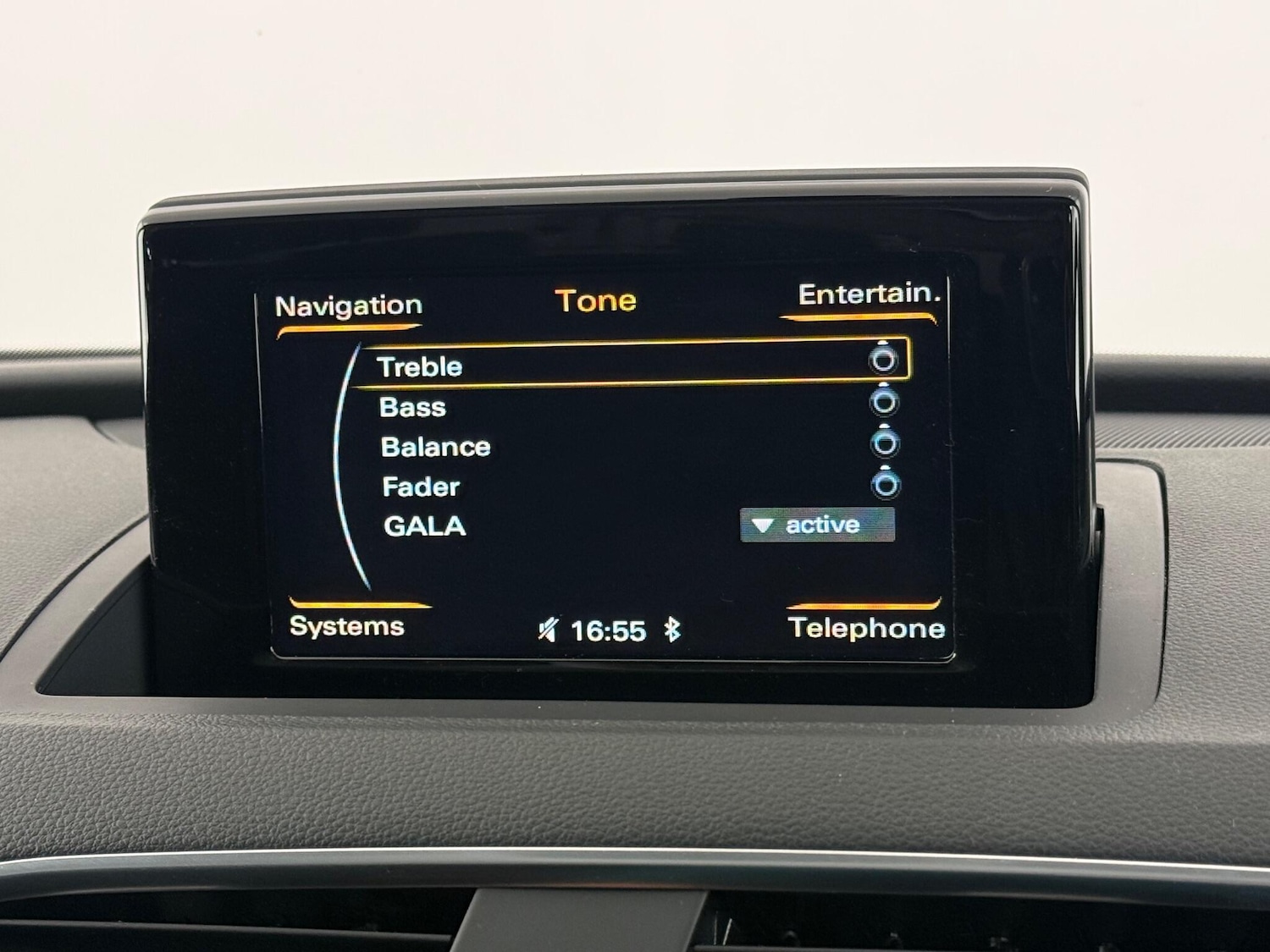 Used Audi Q3 2017 for sale - 76467270: Photo 30